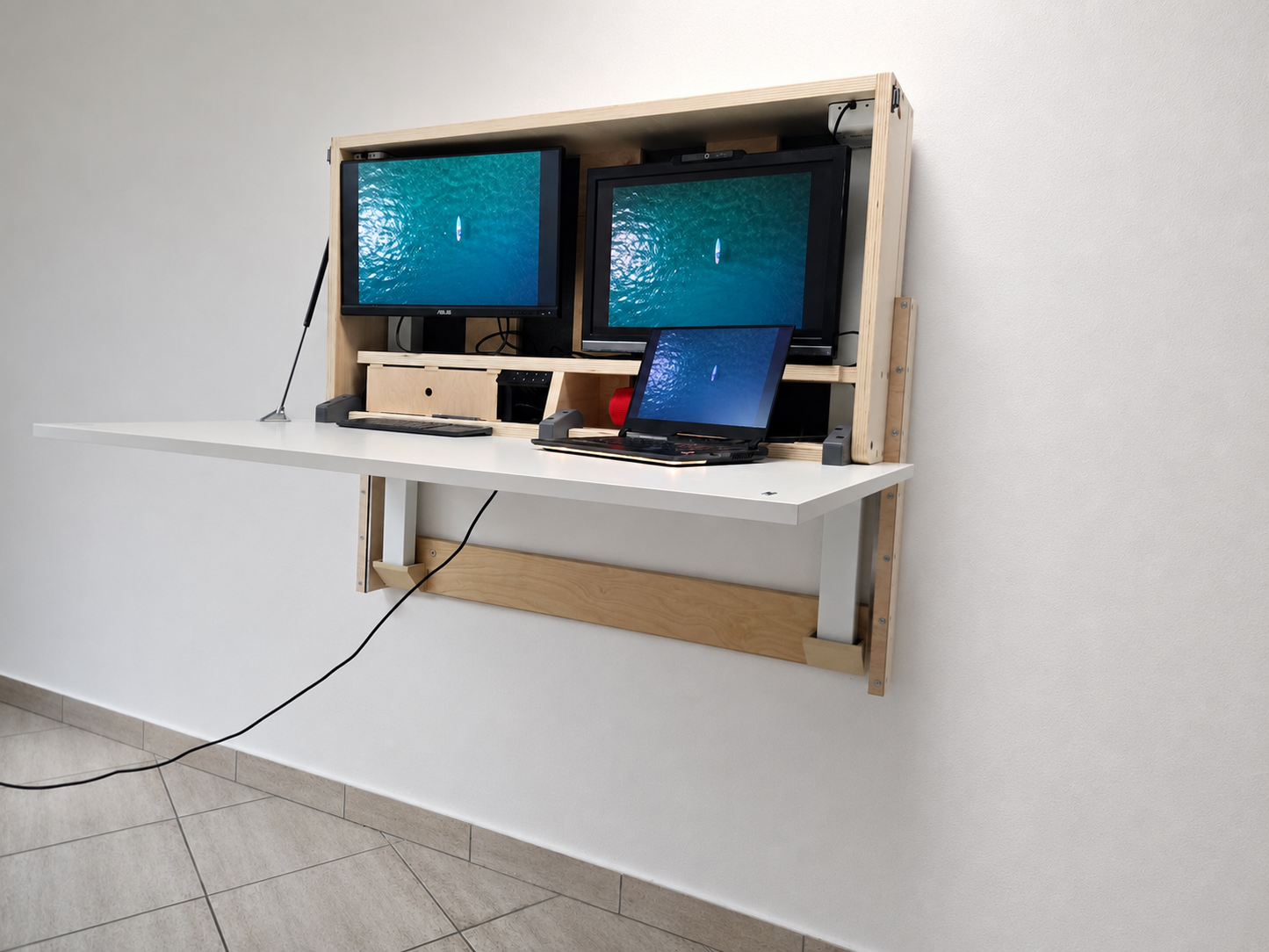 2 screen wall mounted desk.